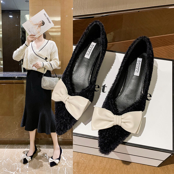 Új modell női pehelycipő szalaggal és 3 cm-es sarokkal