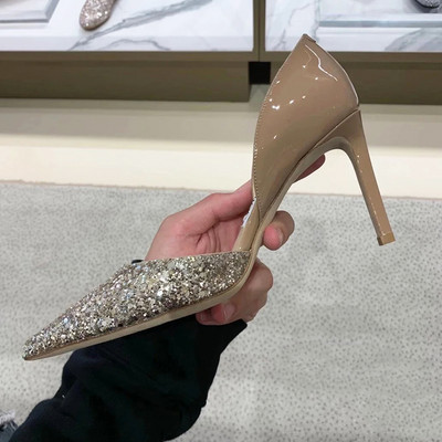 Modern női cipő brokáttal és vékony sarokkal