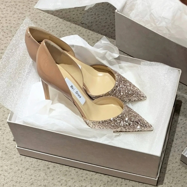 Modern női cipő brokáttal és vékony sarokkal