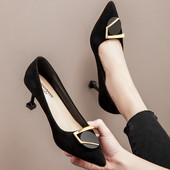 Női cipő eco velúrból - hegyes modell