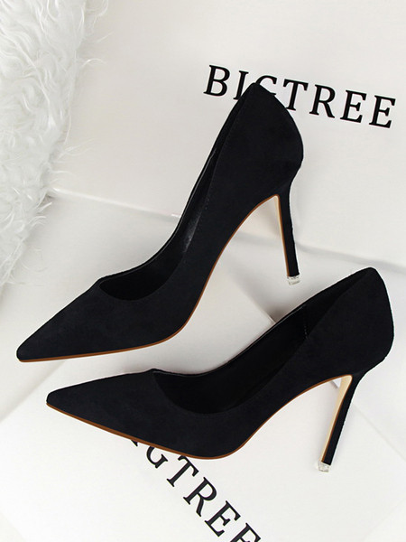 Stílusos női cipő hegyes modell 9 cm-es sarokkal