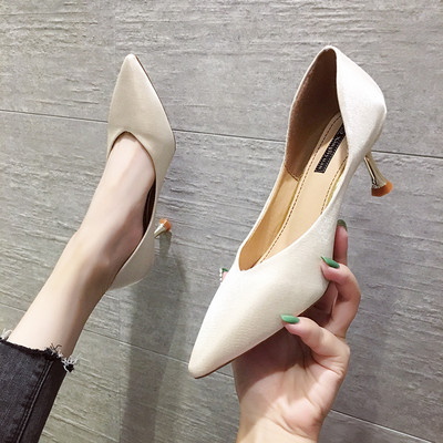 Modern női cipő 6 cm-es sarokmagassággal