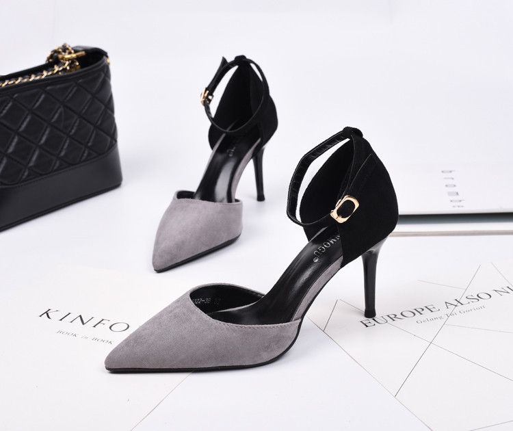 Modern női cipő hegyes modell, magas sarkú cipővel - több színben