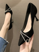 Μοντέρνα γυναικεία παπούτσια με πέτρες και τακούνι 6,5 cm