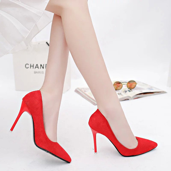 Γυναικεία παπούτσια από οικολογικό σουέτ με λεπτό τακούνι 10 cm