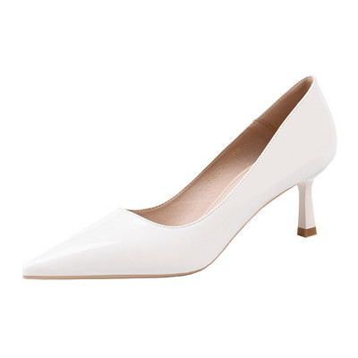 Stílusos modern cipő 6 cm-es sarokkal, két modellben