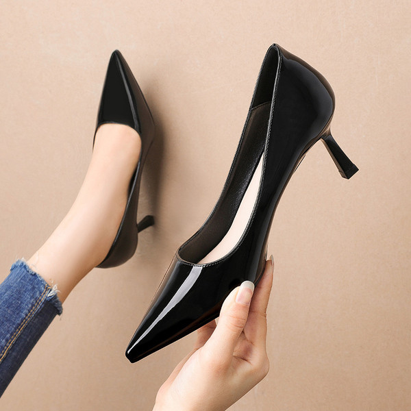 Stílusos modern cipő 6 cm-es sarokkal, két modellben