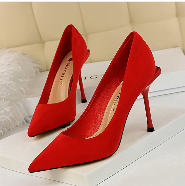 Stílusos hegyes női cipő vékony 10 cm-es sarokkal