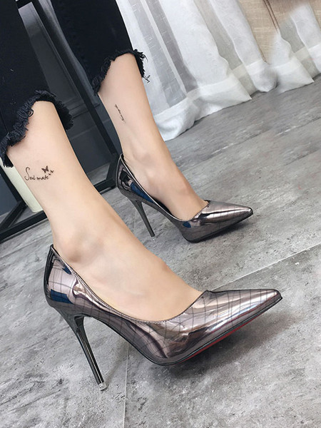 Aktuális női cipők eko bőrből, magassarkúval