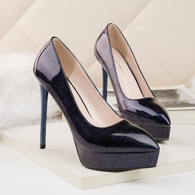 Stílusos női magassarkú cipő több modellben