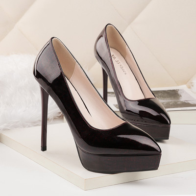 Stílusos női magassarkú cipő több modellben