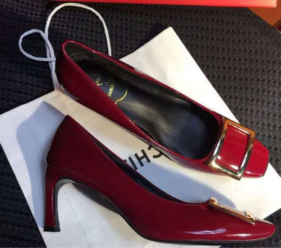 Νέο μοντέλο γυναικεία έκο δερμάτινα λουστριν παπούτσια  με μεταλλικό στοιχείο - ύψος τακουνιού 5 cm ή 7 cm