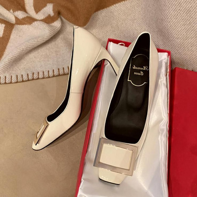 Νέο μοντέλο γυναικεία έκο δερμάτινα λουστριν παπούτσια  με μεταλλικό στοιχείο - ύψος τακουνιού 5 cm ή 7 cm