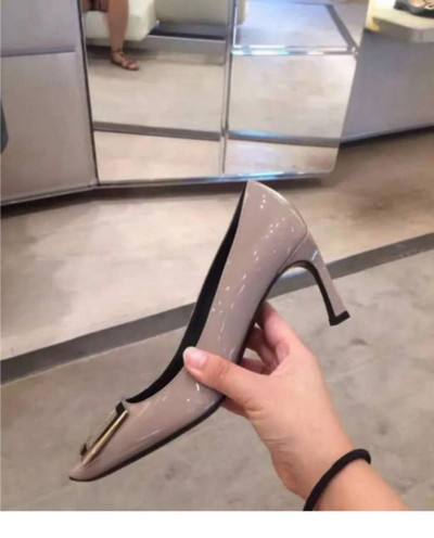 Νέο μοντέλο γυναικεία έκο δερμάτινα λουστριν παπούτσια  με μεταλλικό στοιχείο - ύψος τακουνιού 5 cm ή 7 cm