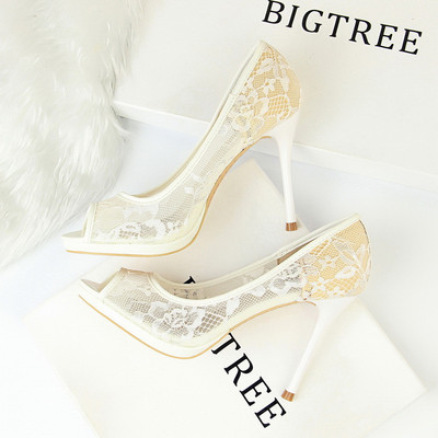 Női csipkecipő kivágott modellje 9,5 cm sarok - két modell