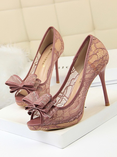 Női csipkecipő kivágott modellje 9,5 cm sarok - két modell