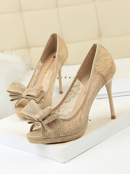 Női csipkecipő kivágott modellje 9,5 cm sarok - két modell