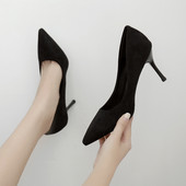 Női modern velúr cipő sarkú