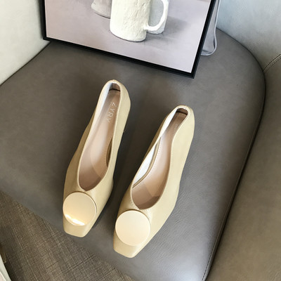 Műbőrből készült alkalmi női cipő sarokmagasság 4,5 cm