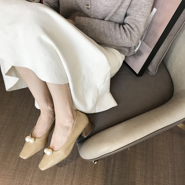 Műbőrből készült alkalmi női cipő sarokmagasság 4,5 cm