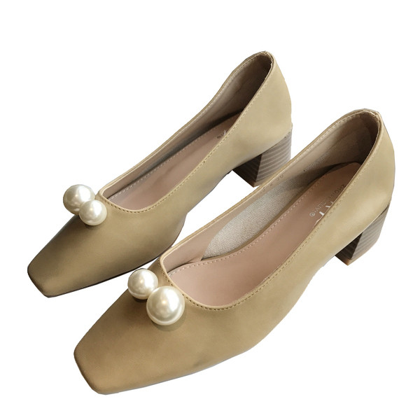 Műbőrből készült alkalmi női cipő sarokmagasság 4,5 cm