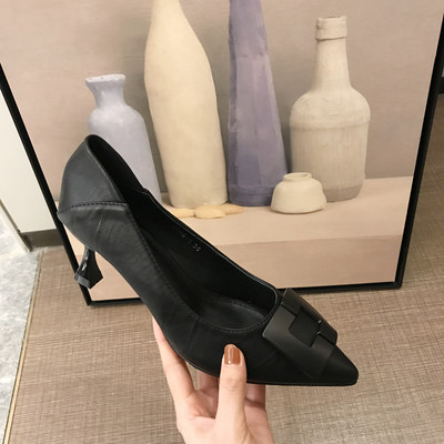 Női alkalmi cipő öko bőrből - hegyes modell