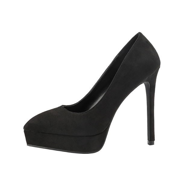 Őszi cipő új modellje platformmal és magassarkúval