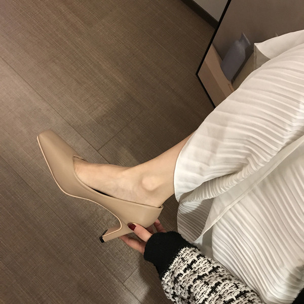 Pantofi moderni de dama - cu inaltimea tocului de 6 cm