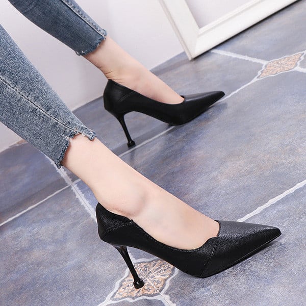 Stílusos női cipő műbőrből, vékony sarkú - hegyes modell