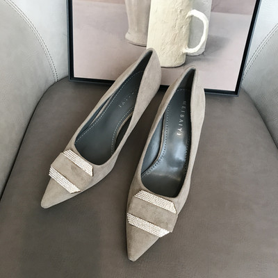 Novi model jesenskih cipela od eko brušene kože sa metalnim ukrasom