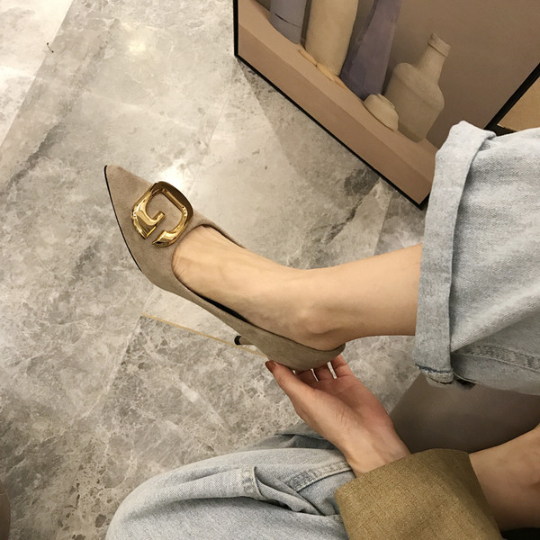 Novi model jesenskih cipela od eko brušene kože sa metalnim ukrasom