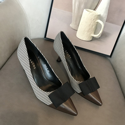 Textilből és öko bőrből készült női cipők - két modell