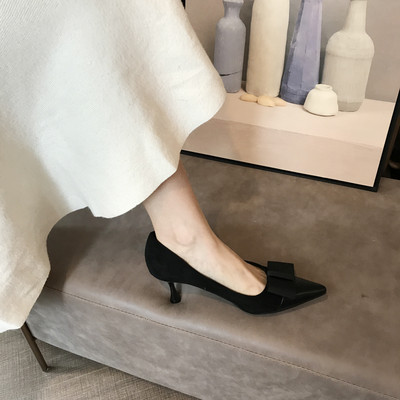 Textilből és öko bőrből készült női cipők - két modell