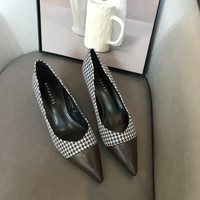 Textilből és öko bőrből készült női cipők - két modell