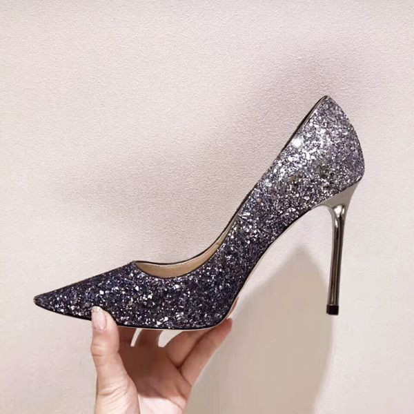 Fényes női cipő brokáttal és magassarkúval, két modellben