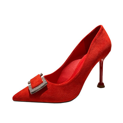 Öko velúrból készült női cipő, vékony 9 cm-es sarokkal