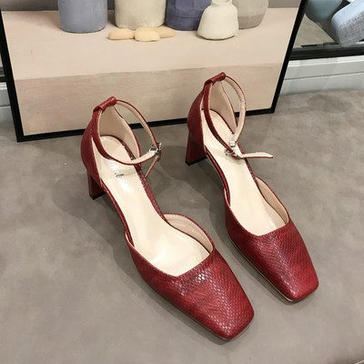 Női alkalmi cipő eco-bőr pántos rögzítéssel