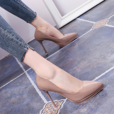 Νέο μοντέλο γυναικεία παπούτσια από οικολογικό δέρμα με ψηλά τακούνια