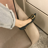 Női alkalmi cipő öko velúrból, fém díszítéssel