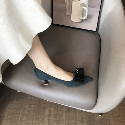 Női alkalmi cipő öko velúrból, fém díszítéssel