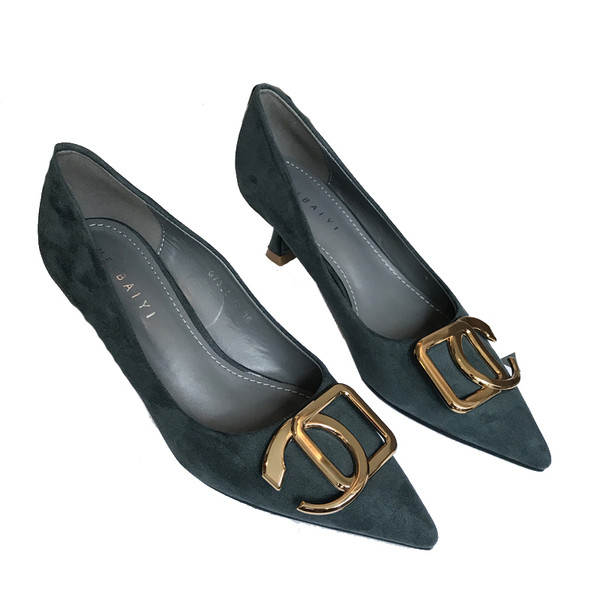 Női alkalmi cipő öko velúrból, fém díszítéssel