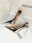 Bőr női hegyes cipő, vékony 10,5 cm-es sarokkal