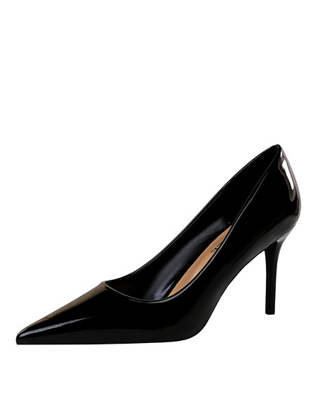 Női hegyes modell vékony 8,5 cm-es sarokkal