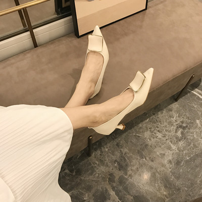 Női alkalmi cipő közepes sarkú - különböző modellek