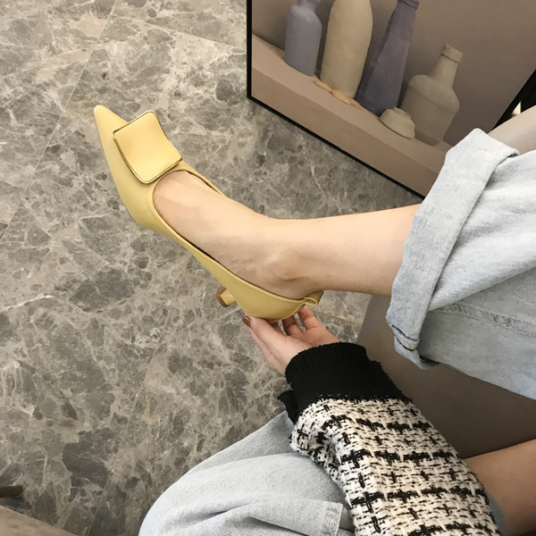 Női alkalmi cipő közepes sarkú - különböző modellek