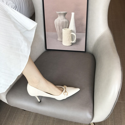 Γυναικεία παπούτσια από οικολογικό δέρμα με τακούνι 6 cm