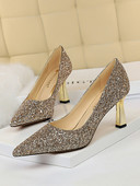 Izoštreni model ženskih cipela na petu debljine 7,5 cm - više modela