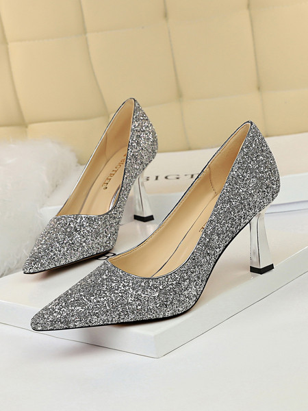 Izoštreni model ženskih cipela na petu debljine 7,5 cm - više modela