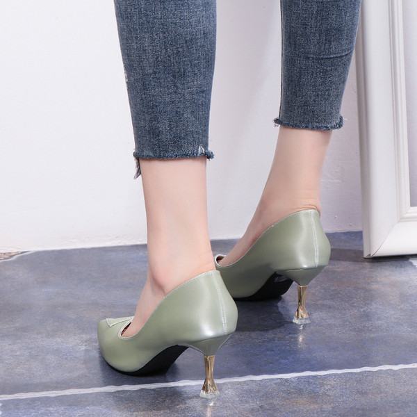 Modern női hegyes cipő közepes sarkú-6 cm