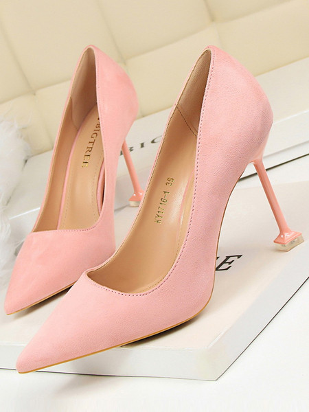 Κλασικό μοντέλο γυναικεία παπούτσια με τακούνι